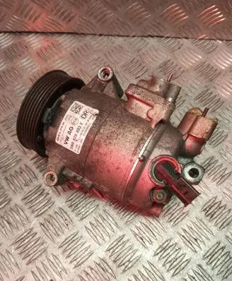 Volkswagen Golf V Air conditioning (A/C) compressor (pump) 5N0820803E 03132044205D