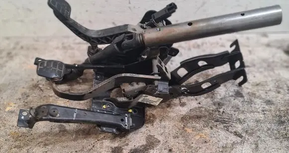 Ford Galaxy Pedal assembly 7M3721031K