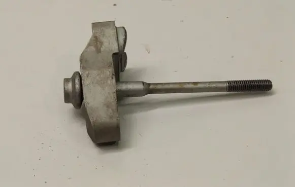 Audi A6 S6 C7 4G Fuel Injector clamp holder 059216J