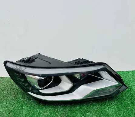 Volkswagen Tiguan Headlight/headlamp 5N1941752