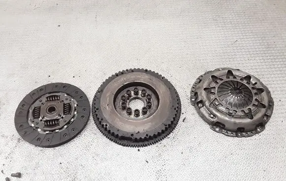 Renault Clio III Clutch set kit 122031310 322034210