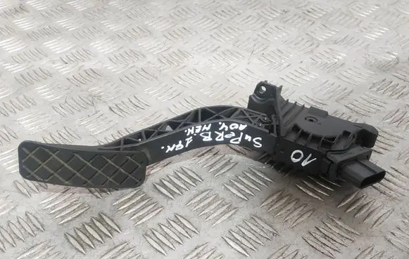 Skoda Superb B8 (3V) Accelerator throttle pedal 5Q2723503D