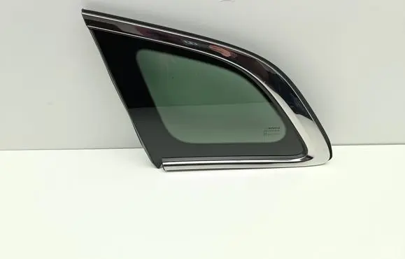Renault Kadjar Rear side window 833073768R 833073449R