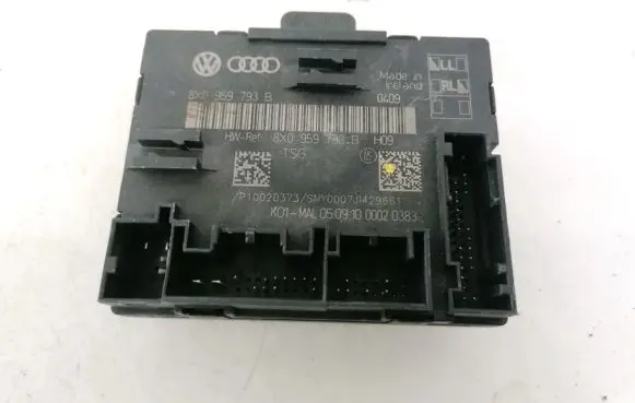 Audi A1 Door control unit/module 8X0959793B