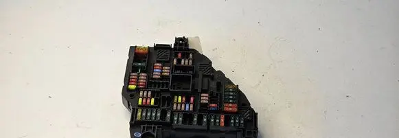 BMW 7 F01 F02 F03 F04 Fuse module 9210857 117033452 00445838