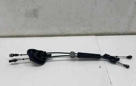 Opel Mokka B Gear shift cable linkage 100089184
