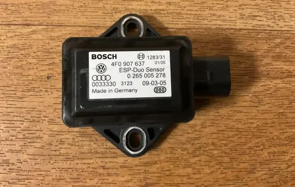 Audi A6 S6 C6 4F ESP acceleration yaw rate sensor 4F0907637 0265005278 0033330