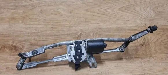 Volvo S80 Front wiper linkage and motor 8648347