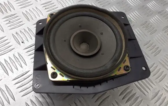 Mitsubishi Space Star Rear door speaker MR285934