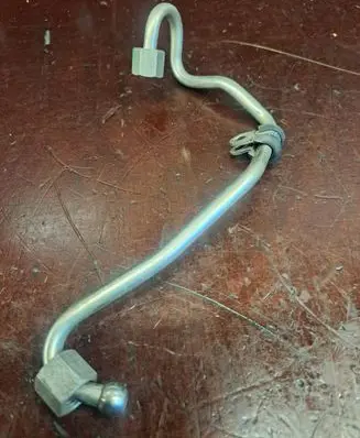 Fuel injector supply line/pipe