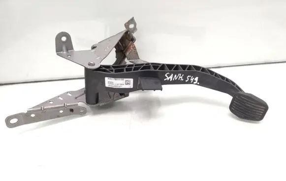 Ford Focus Clutch pedal BV617B633GD