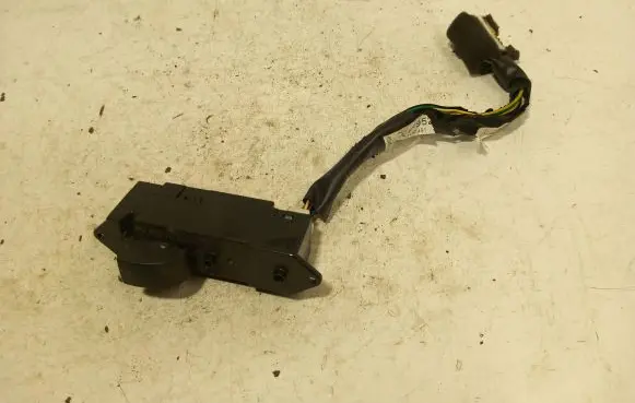 Mitsubishi Outlander Electric window control switch MR502237