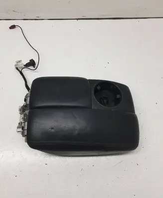 Audi Q7 4L Armrest 4L0971178 041839000