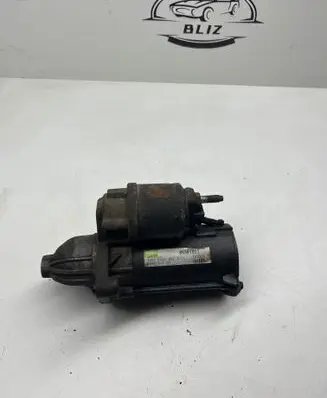 Opel Meriva B Starter motor 55561503 30E70437