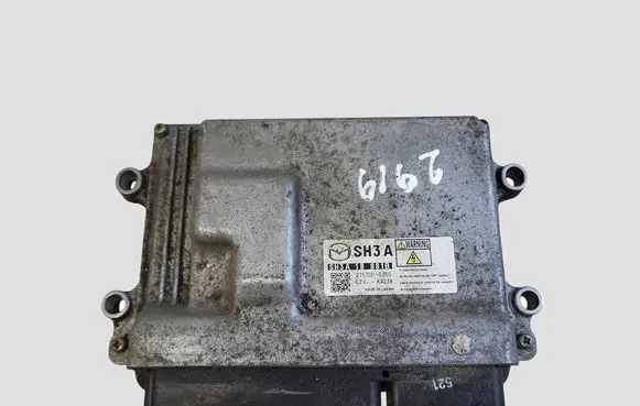Mazda 6 Engine control unit/module SH3318881B