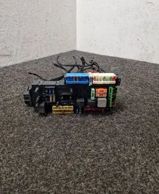 Mercedes-Benz AMG GT R190 C190 Fuse module A1909066000