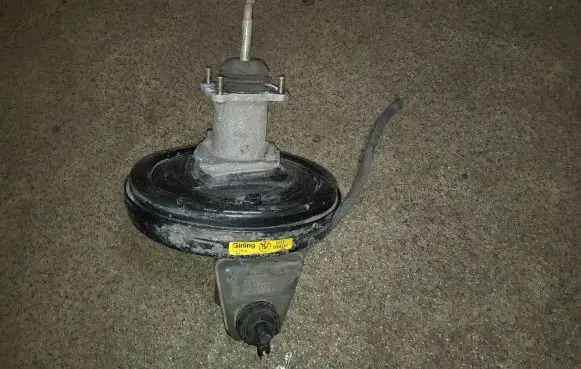 BMW 5 E34 Brake booster 34331160564