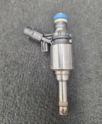 Audi A4 S4 B8 8K Fuel injector 06H906036F 0261500057 06H906036H