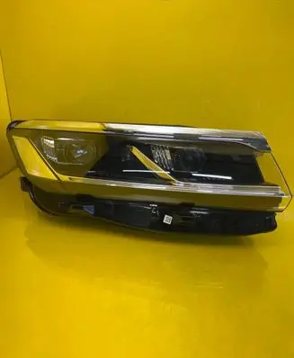 Volkswagen Touareg III Headlight/headlamp 761941036B