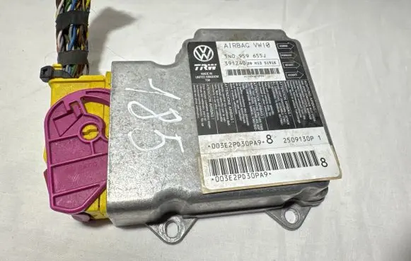 Seat Leon (1P) Airbag control unit/module 5N0959655J 2509130P 003F2PD30PA9
