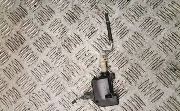 Fuel tank cap lock