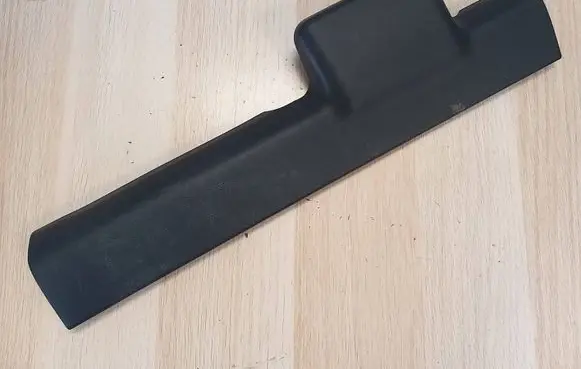 Suzuki Swift III Front sill trim cover 7616152R