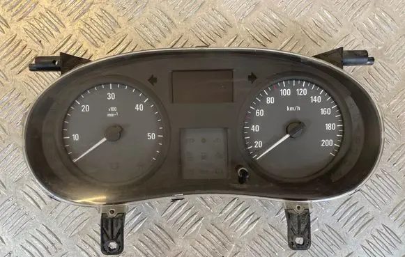 Opel Vivaro Speedometer (instrument cluster) P8200283199E 281123777 P8200283199