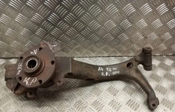 Audi A4 S4 B5 8D Front wheel hub