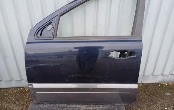 KIA Sorento Front door