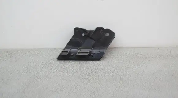 Headlight/headlamp mounting bracket