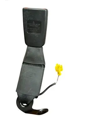 Mercedes-Benz C W204 Rear seatbelt buckle A2048602669 06409128 3140612