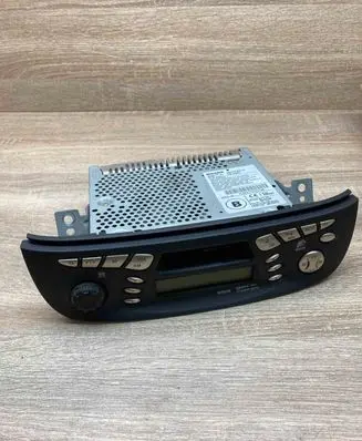 Nissan Almera Tino Radio/CD/DVD/GPS head unit 28113BU015