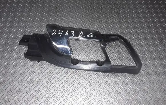 Volkswagen Polo IV 9N3 Rear door interior handle