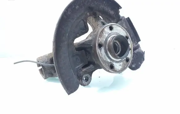 Volvo V70 Front wheel hub spindle knuckle