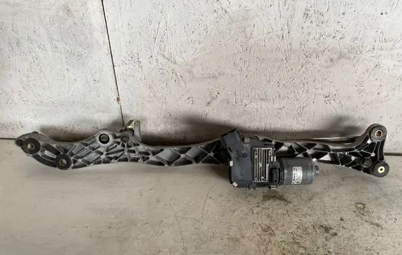 BMW 7 E65 E66 Front wiper linkage and motor 6923740 0390241806