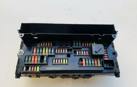 BMW 5 F10 F11 Fuse box set 923442101