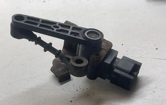 Land Rover Range Rover Sport L494 Headlight/headlamp level sensor CPLA3D026AA 304092 14186