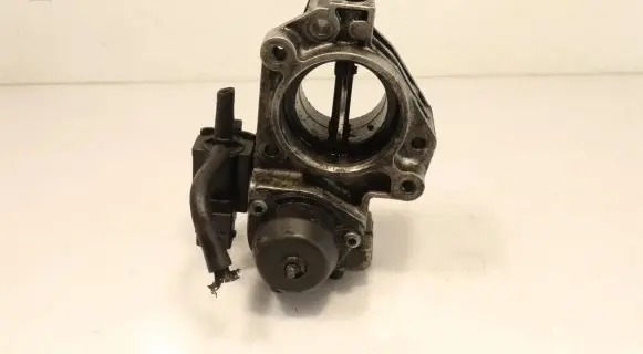 Opel Astra H Throttle body valve 
