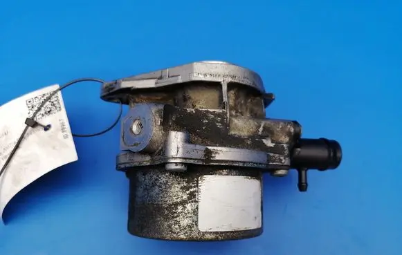 Nissan Note (E11) Vacuum pump