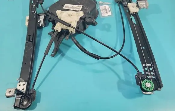 Seat Ibiza IV (6J,6P) Front door window regulator with motor 6J4837401D IMPRK1576925
