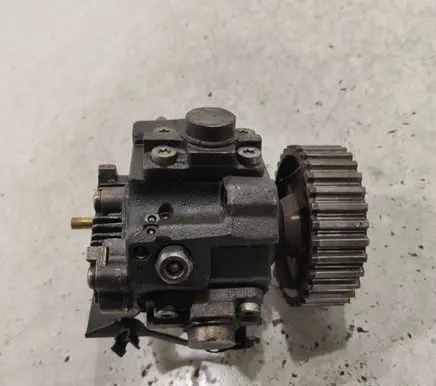 Peugeot 308 Fuel injection high pressure pump 9683703780