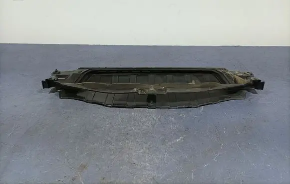 Nissan King Cab, Navara Intercooler air guide/duct channel 