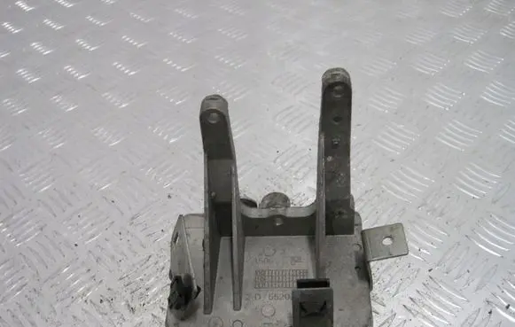 Fiat 500 Cinquecento Front door coupe exterior handle/bracket 55203464