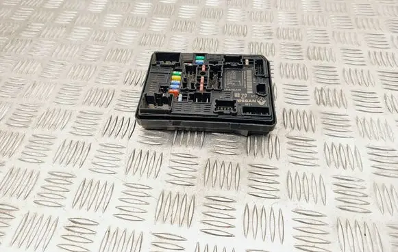 Nissan Juke II F16 Fuse module 284B76LA0B