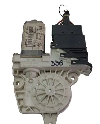 Seat Toledo II (1M) Rear door window regulator motor 1J4959812C 9776101438203