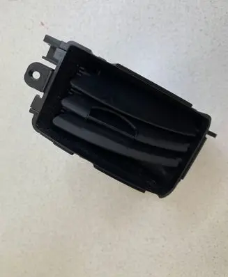 Subaru Legacy Dashboard side air vent grill/cover trim