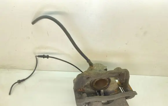 Mercedes-Benz C W204 Front brake caliper