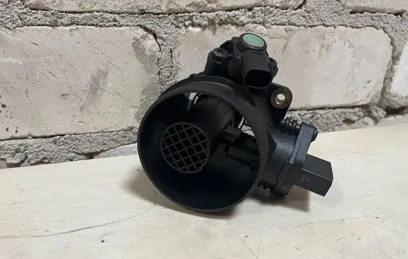 Mercedes-Benz E W211 Mass air flow meter A6460940048