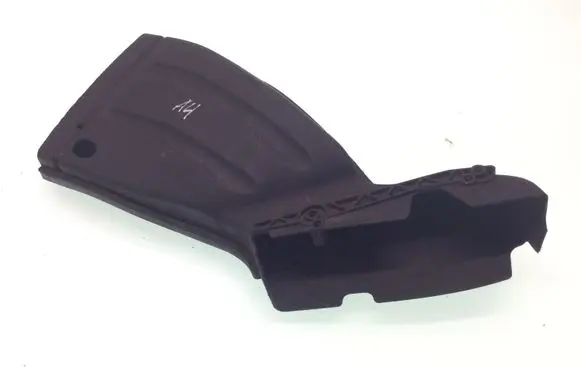 Audi A4 S4 B7 8E 8H Air intake duct part 8E0129618H