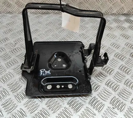 Battery box tray